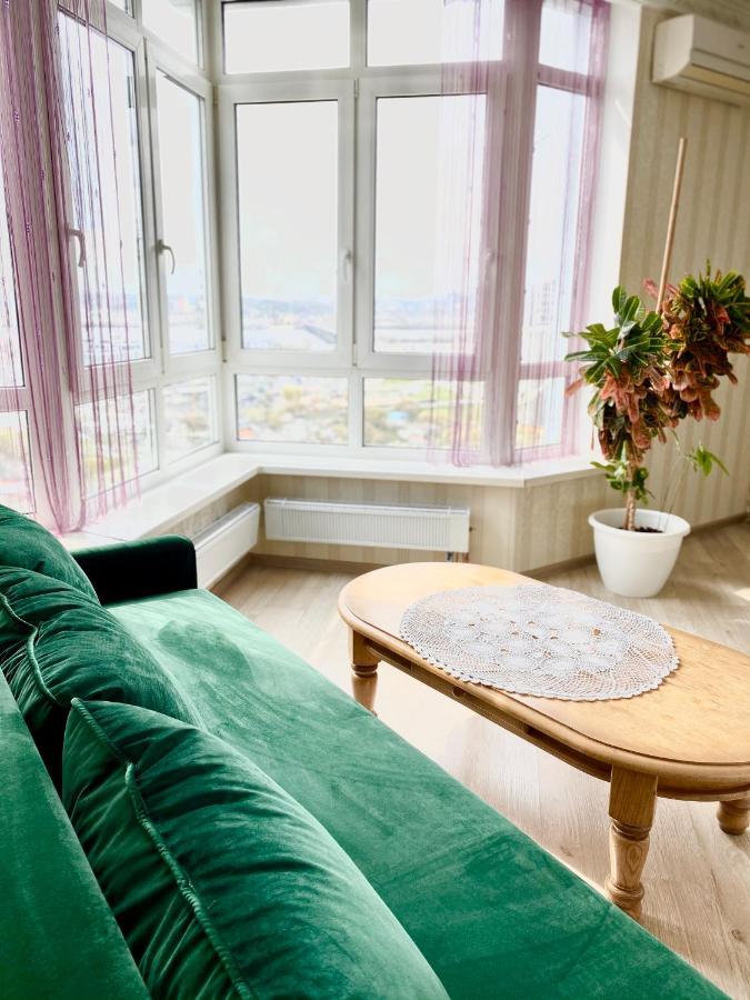 Apartments With Dnipro View เคียฟ ภายนอก รูปภาพ