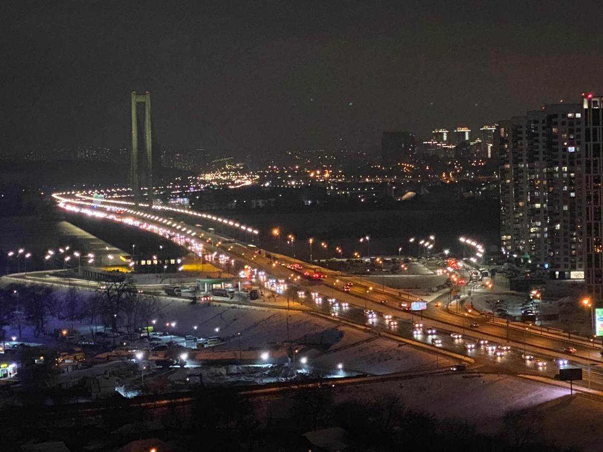 Apartments With Dnipro View เคียฟ ภายนอก รูปภาพ